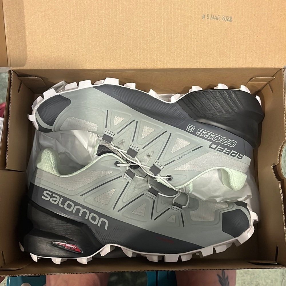 Salomon Speedcross 5  - women’s trail running shoe